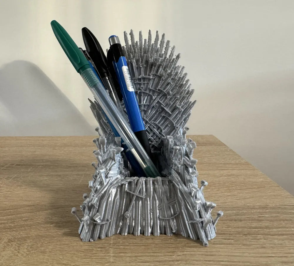 Game of thrones Iron throne pen holder