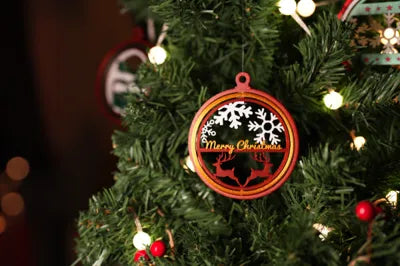 Customize 2D spinning ornaments for Christmas