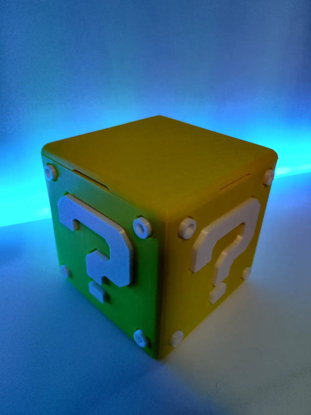 Super Mario Mistery Block